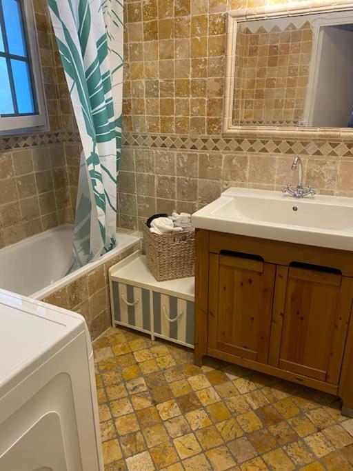 Grasse : Centre Ville Superbe Appartement 2 Chambres Zewnętrze zdjęcie